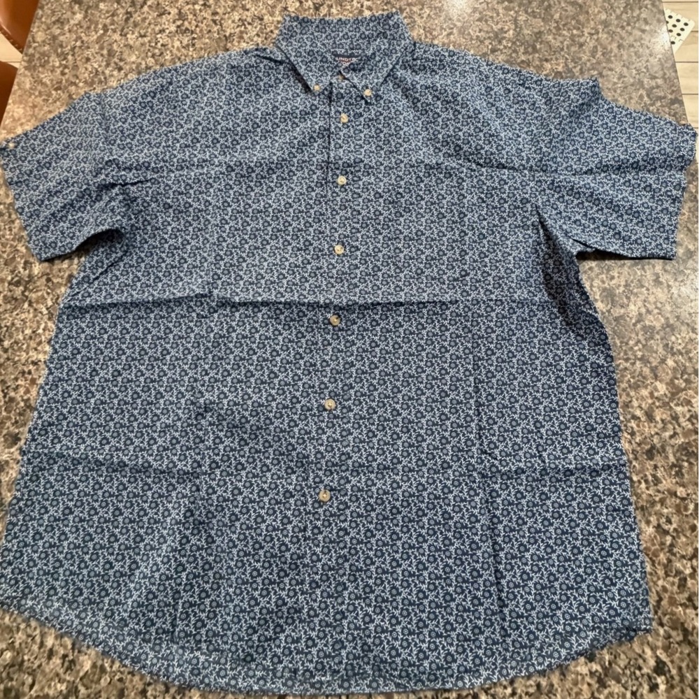 Roundtree & Yorke Mens Large Blue Floral Cotton Short Sleeve Button Down Shirt